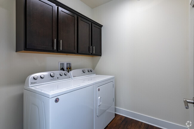 1BR, 1.5BA - A - Greenfield Highlands