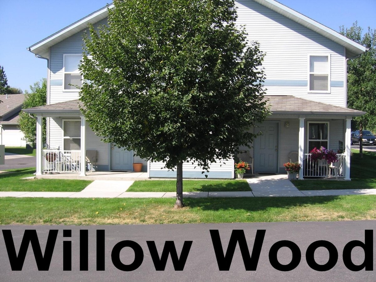Photo - Willow Wood Apts