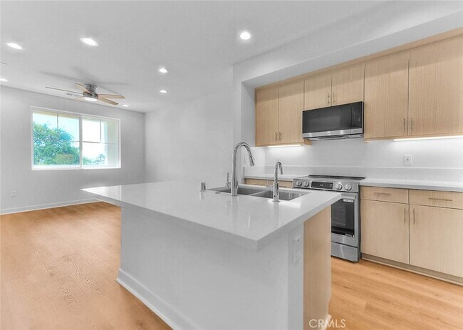 149 N 1st Ave