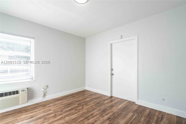 Building Photo - 437 NE 82nd St Unit 14