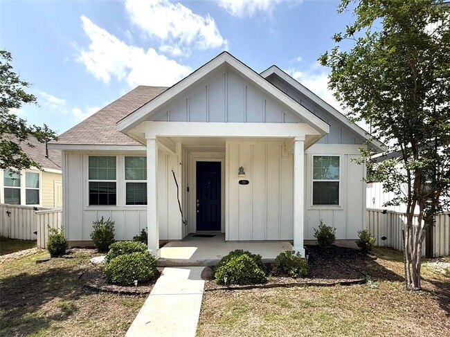 Building Photo - 133 Fabion St