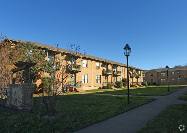 Courtyard on Main