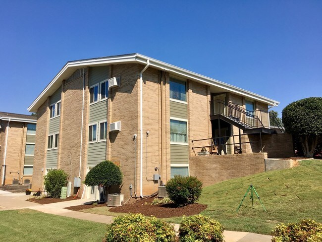 Waters Edge Apartments - Waters Edge Apartments