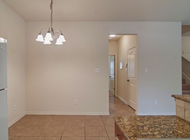 Photo - Immediate Move in! HUGE 3/3 duplex just Mi...