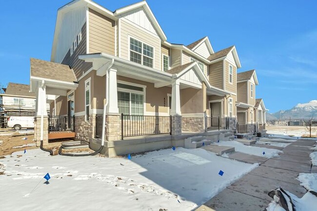 Photo - Lehi Row End Townhouse w 2 car attached garage!