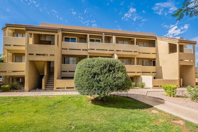 Photo - 1331 W Baseline Rd