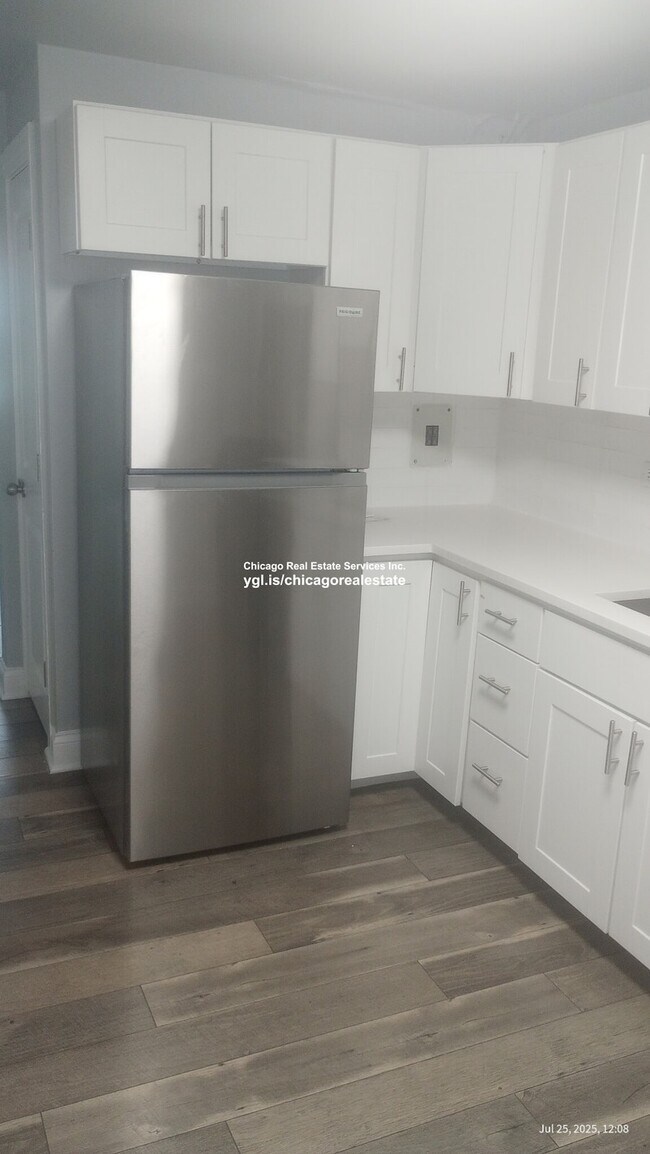 Photo - 2754 W North Shore Ave Unit 2W