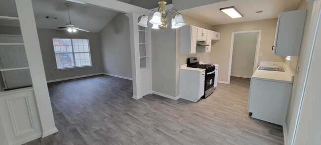 Photo - 118 Crystal Brk