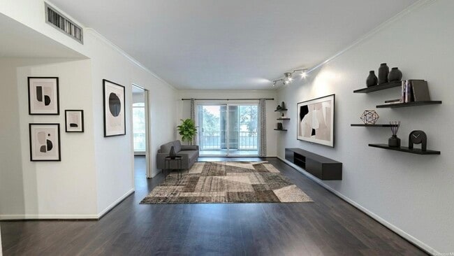 Building Photo - 7575 Katy Fwy Unit 103