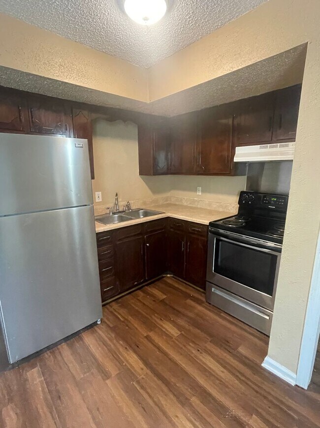 Photo - 438 Roger Williams Ave