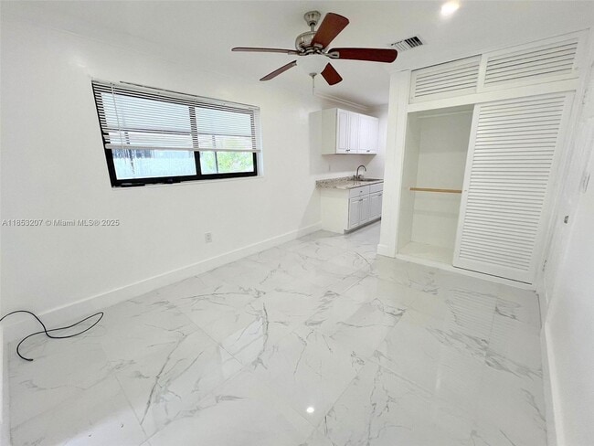 Building Photo - 17001 SW 121st Ave Unit 1 Rental