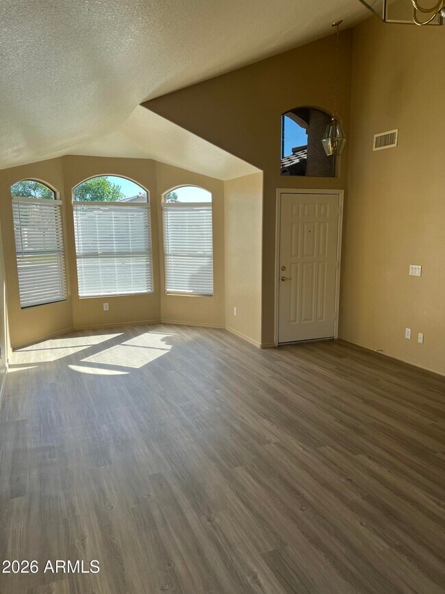 Photo - 1764 E Erie St