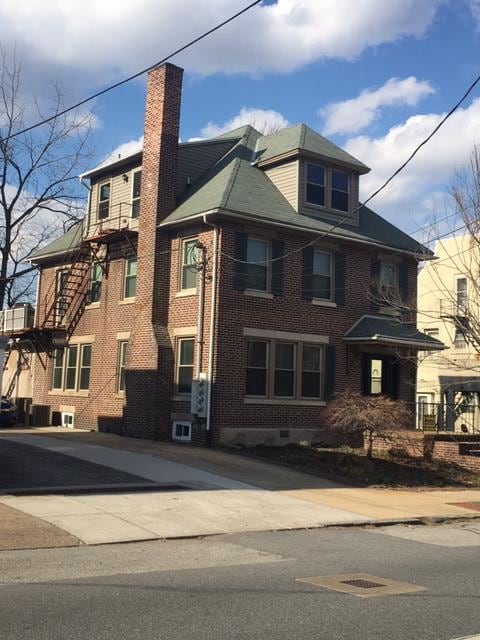 Large, bright 2nd Floor Apt - 1501 N Broom St Unit 1501 N. Broom St.Apt 2
