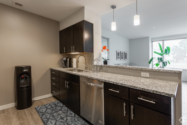 The Bowie: 1BD 1 BA 802 sq ft