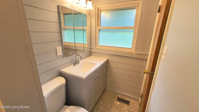 Photo - 1725 Whittier Dr