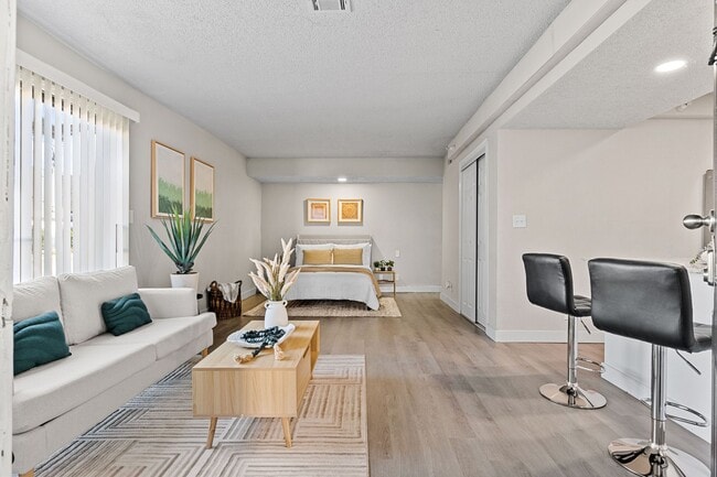 Avia Apartments