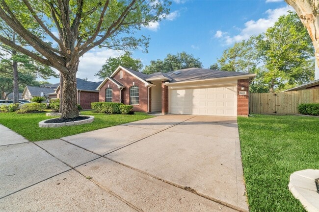 18307 Cobblestone Dr