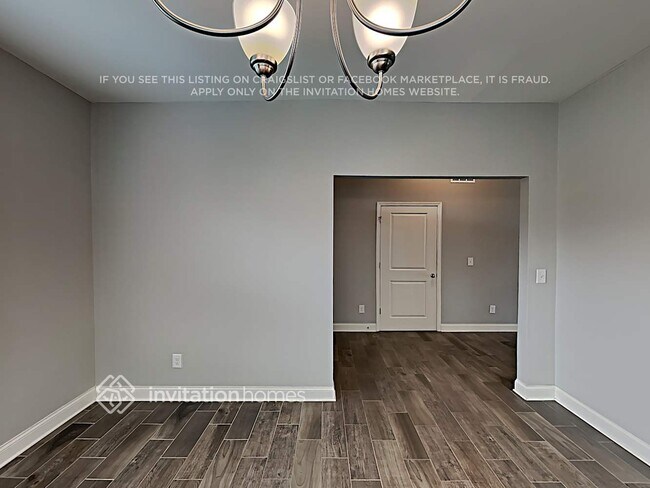 Photo - 2813 Santiago Circle