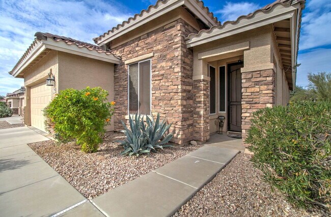 22896 W Arrow Dr
