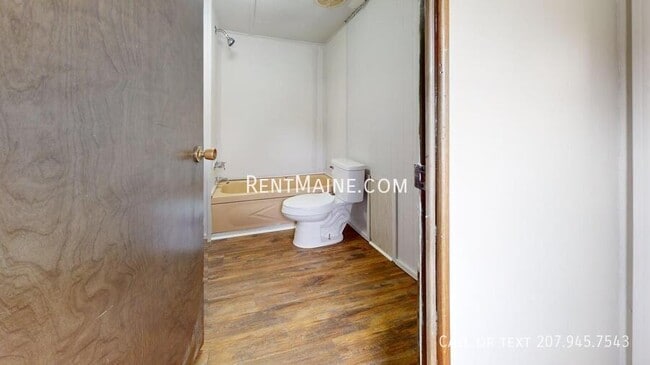 Photo - 681 Main Rd N