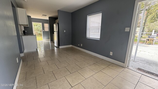 Photo - 1052 Maynard St
