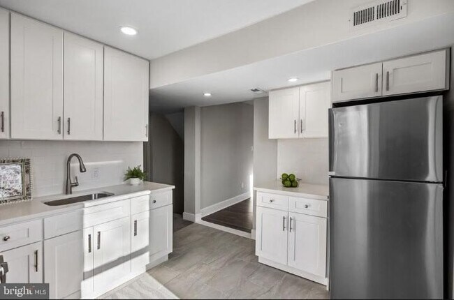 Photo - 313 Delaware Ave Unidad 2ND FLOOR