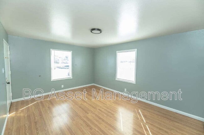 Photo - 1321 Dunn Ave