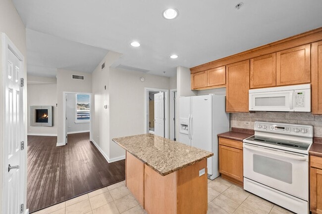 Photo - 4875 S Monaco St