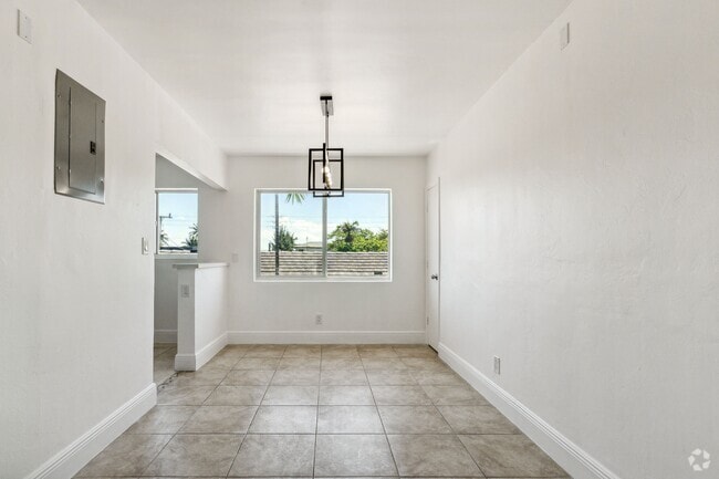 Building Photo - 820 83rd St Unit # 4 Rental