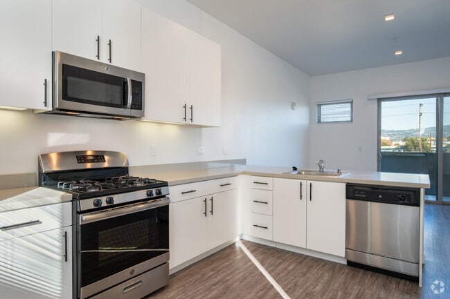 2BR, 2BA - Two Bedroom
