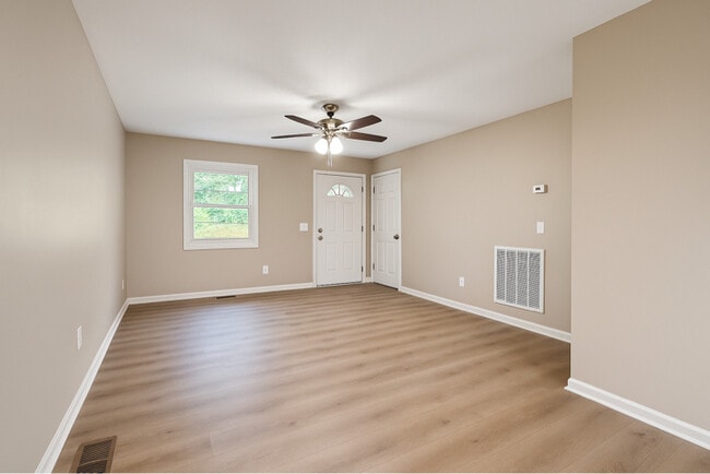 Photo - 7 Woodhaven Dr