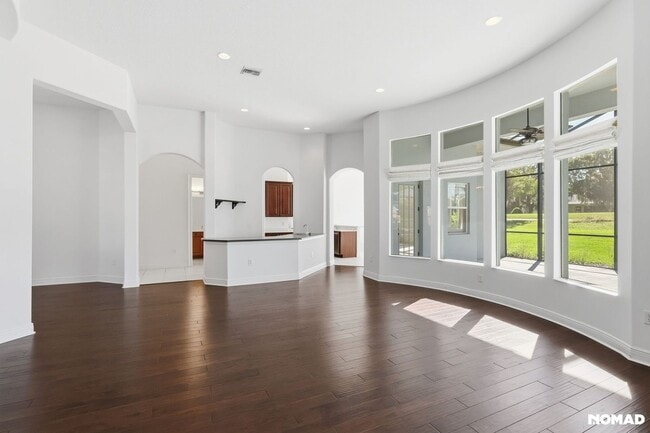 Photo - 6109 Spinnaker Loop