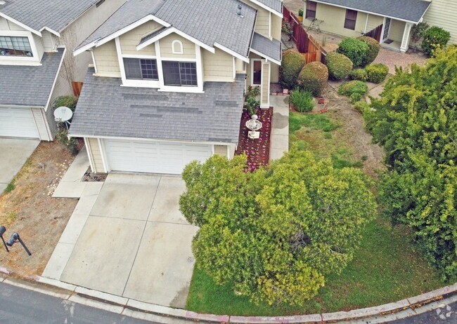 Building Photo - Beautiful 3 Bedroom Home near San Jose Gol...