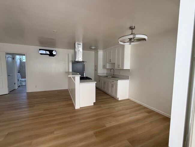 423 S Sherbourne