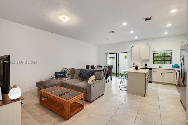 Photo - 834 SW 11th Ter