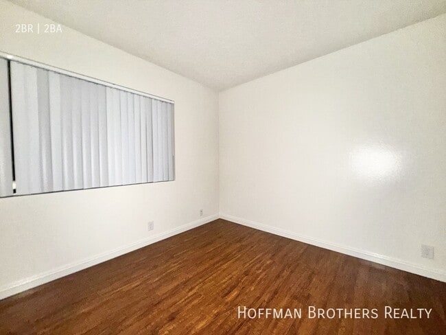 Photo - 15040 Vanowen St Unidad 306