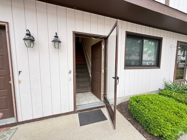 Building Photo - 27 Crows Nest Ln Rental