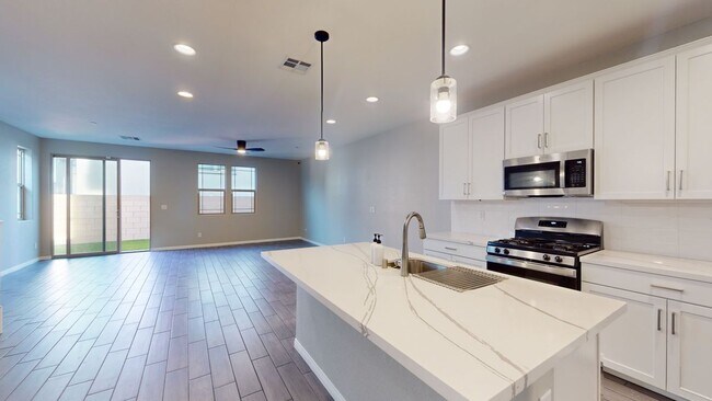 770 Aurora Vale Pl