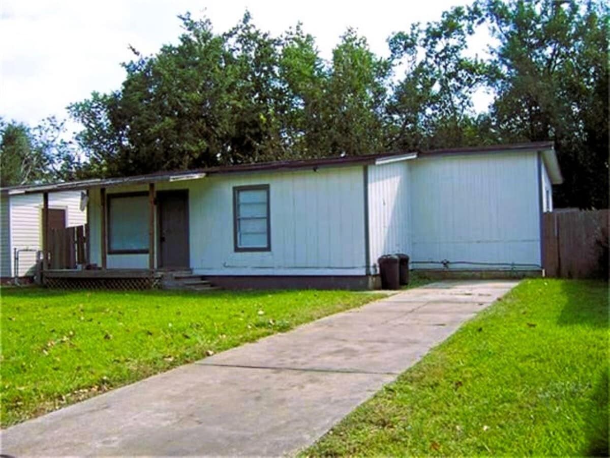 Photo - 1833 Oriole Dr