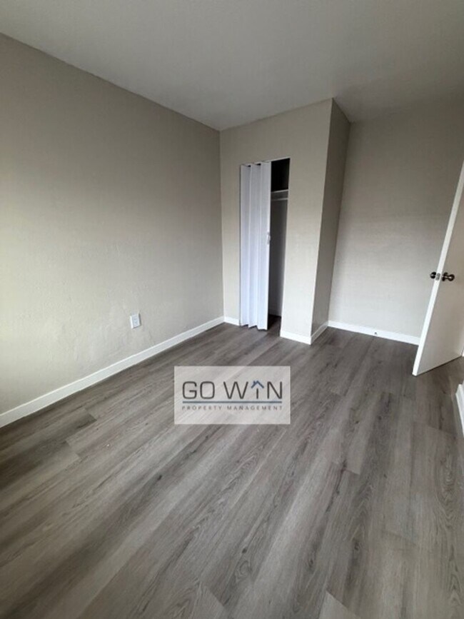 1537 W Pierce St Unit 2