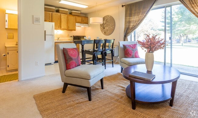 Estudio- 347 ft² - Hartland Village Apartments