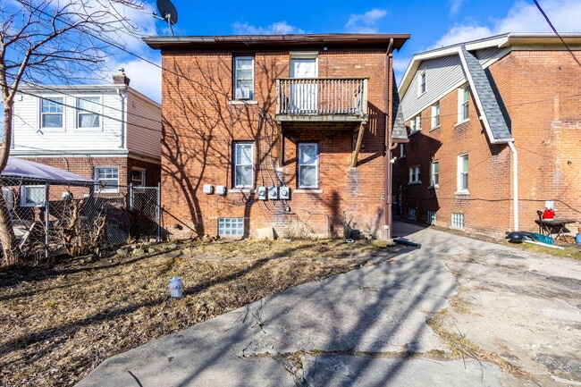 Photo - 17308 Oak Dr Unit Lower