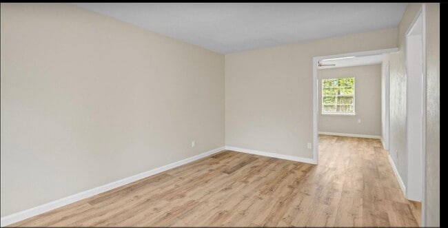 Photo - 10611 Leitrim Way