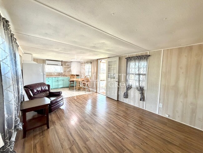 Photo - 5258 Ferguson Rd