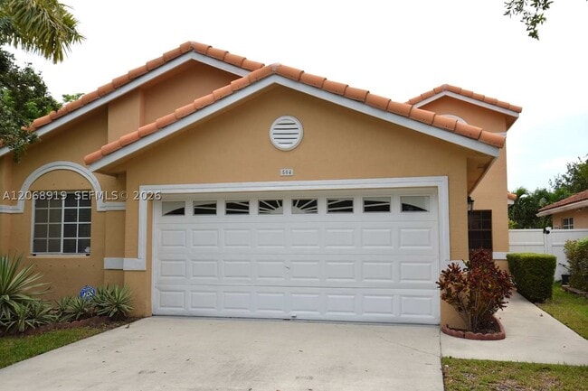 Building Photo - 504 SW 177th Ave