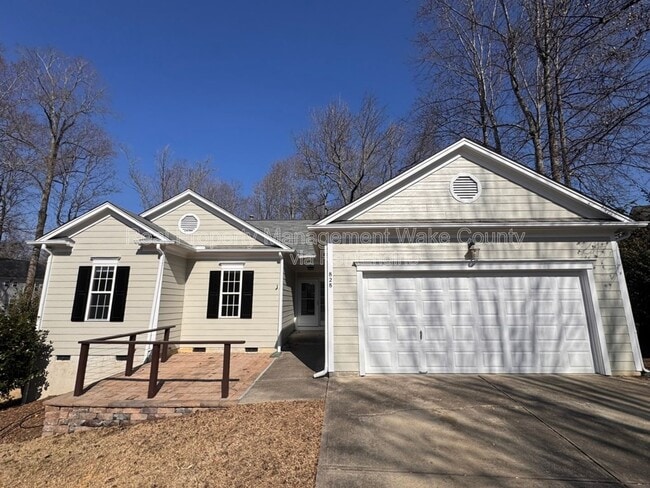 Building Photo - 828 Shackleton Rd