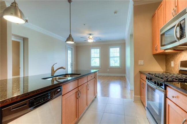 Building Photo - 3621 Vinings Slope SE Unit 1530 Rental