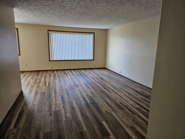 Photo - 11019 NW 33rd Ave