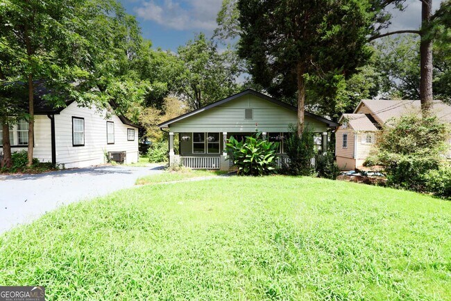 Photo - 1333 Lyle Ave