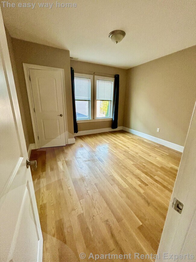 Photo - 57 Greenleaf Ave Unit #2